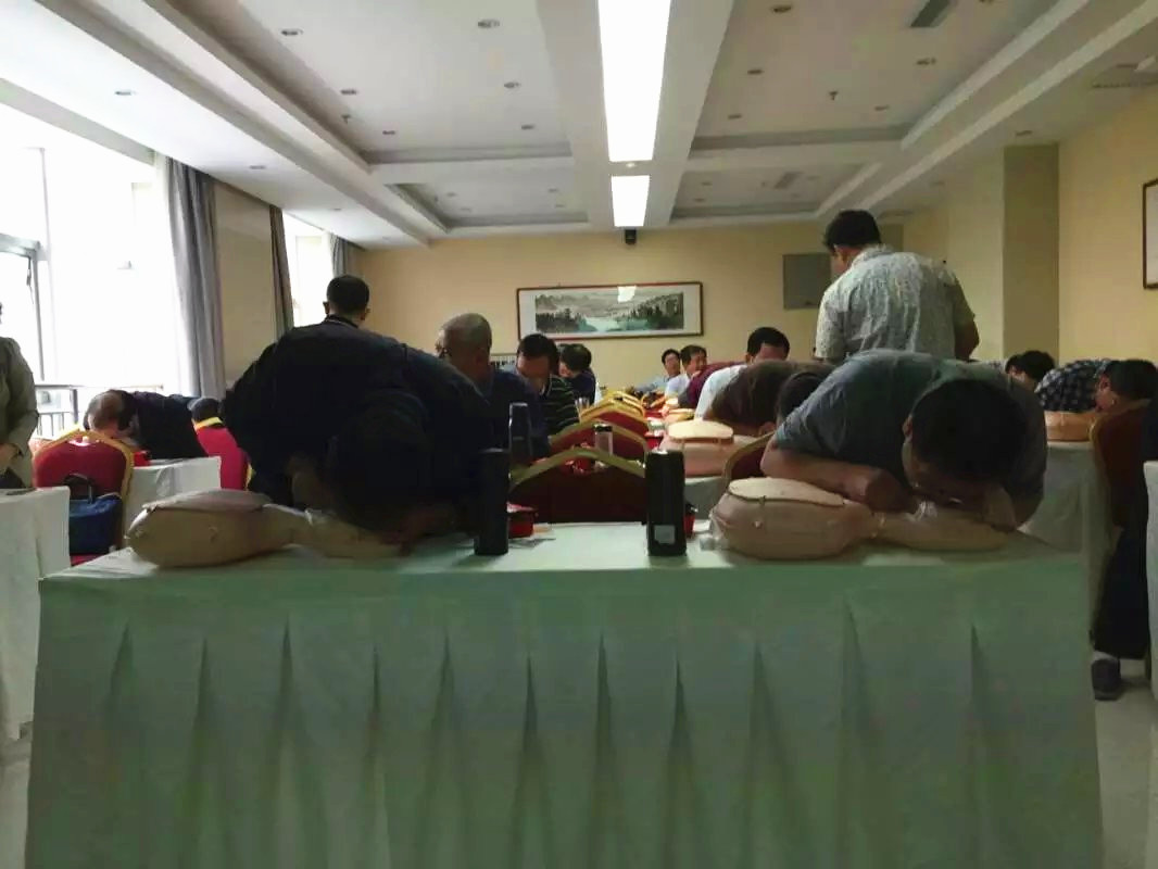 7.人工呼吸_副本.jpg