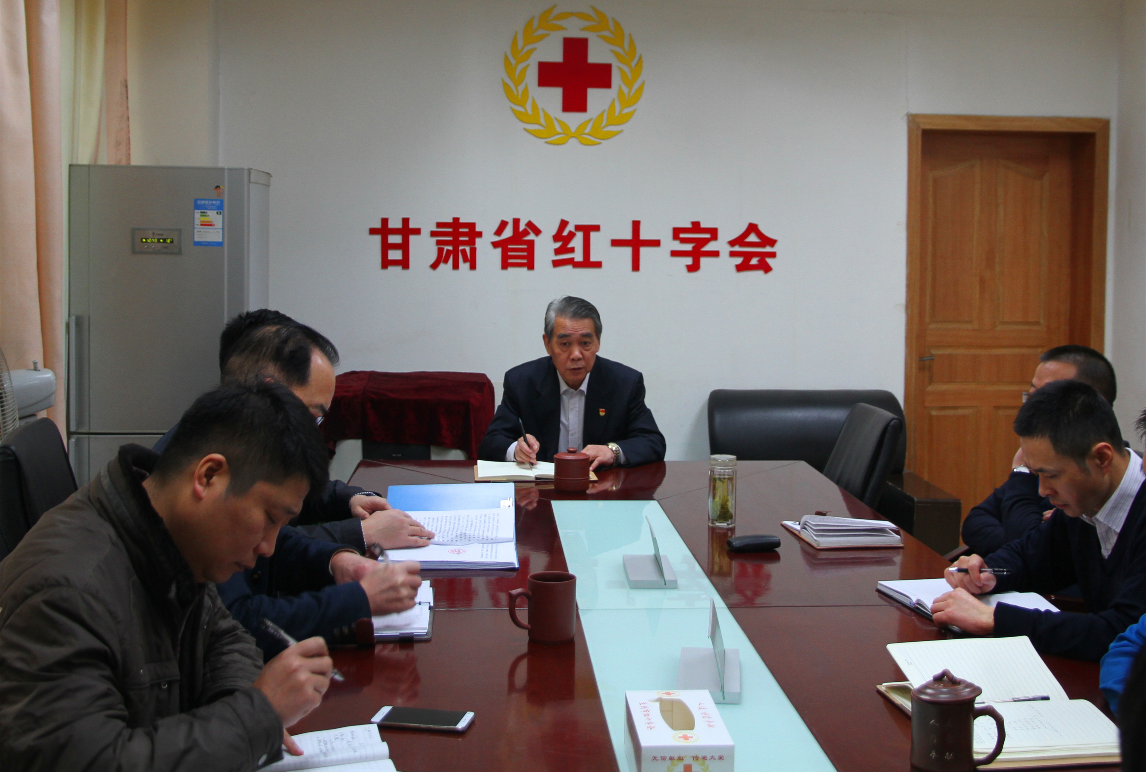 2017.2.3李玉堂主持会长办公会 001_副本.jpg