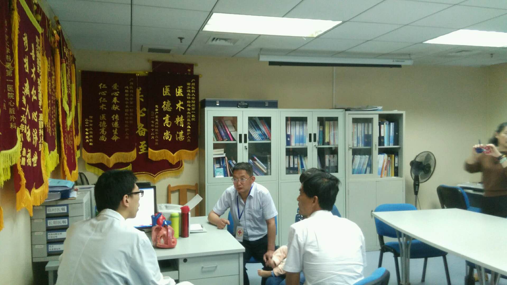 与大夫座谈.jpg