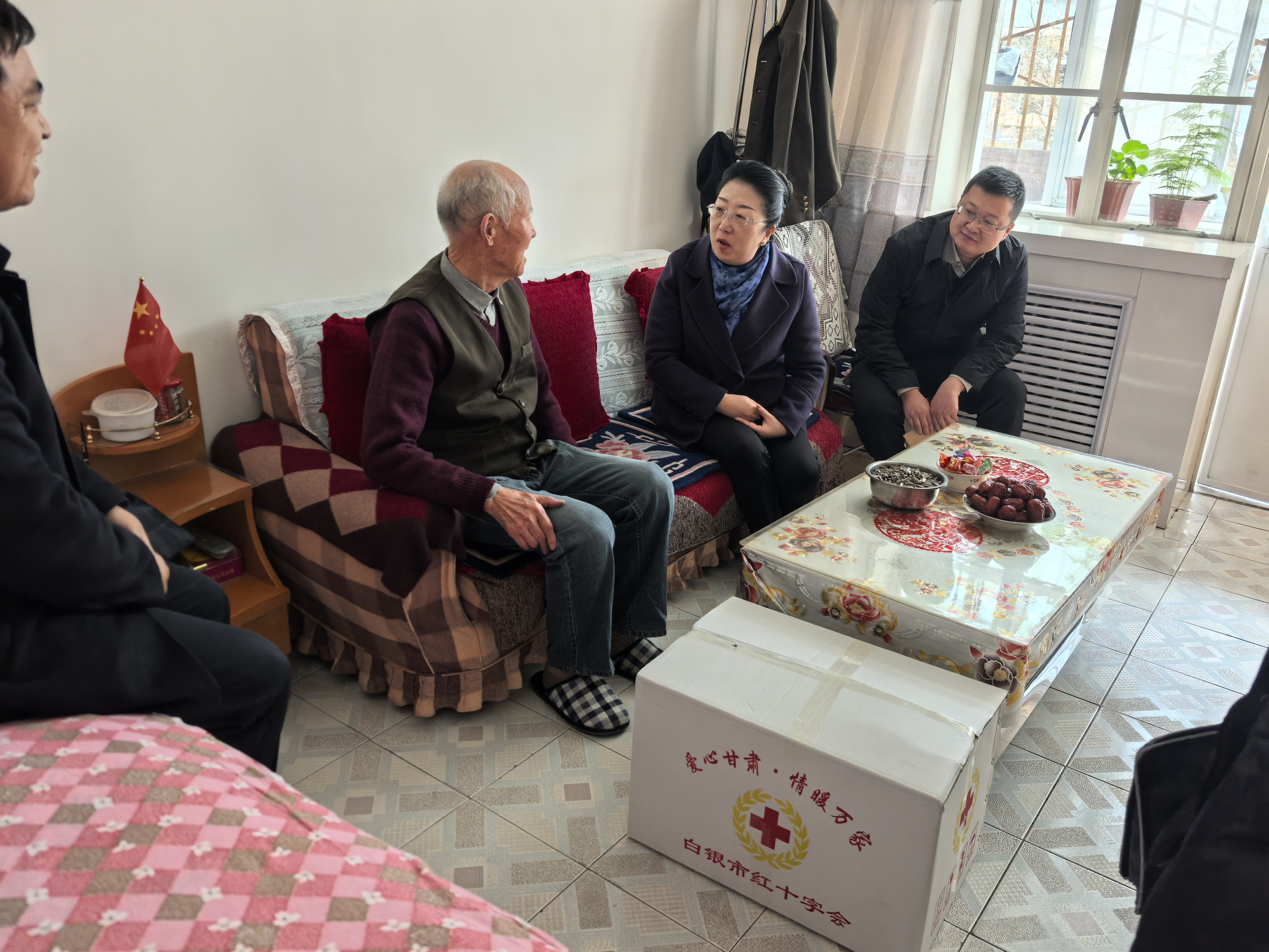 市长慰问1.jpg
